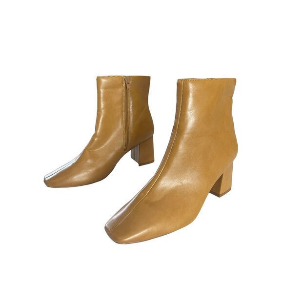 Journee Camel Ankle Chelsea Boot Size 8.5 New - Picture 3 of 7